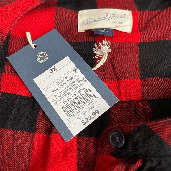 Plus size top - Picture 2 of 2